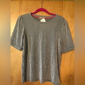 Lavish T-shirt